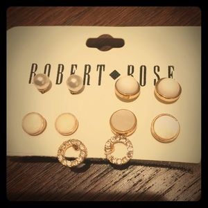 Stud earrings(pack of 5)-NWT